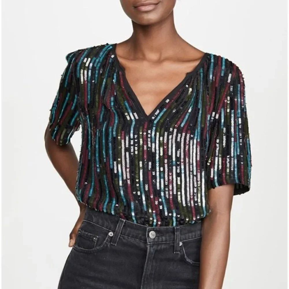VELVET BY GRAHAM AND SPENCER Multicolor Sequin Short Sleeve Top Medium